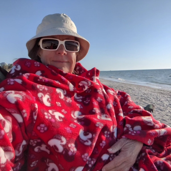 Disney wearable blanket - Picture 1 of 4